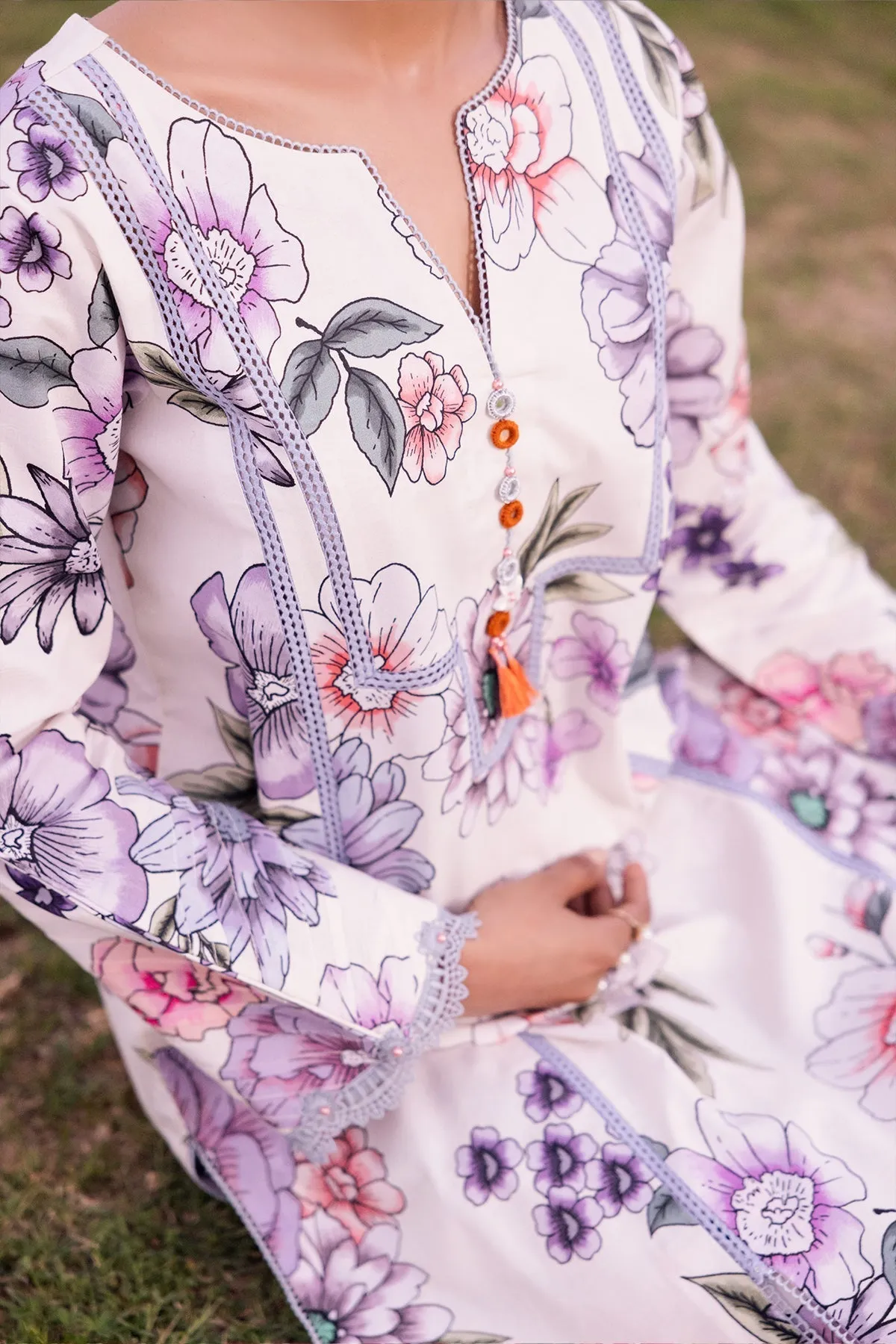 Alizeh Sheen Lawn Prints – AF-PL-6024-Tuberose